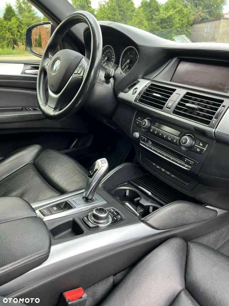 BMW X6 xDrive40d - 14
