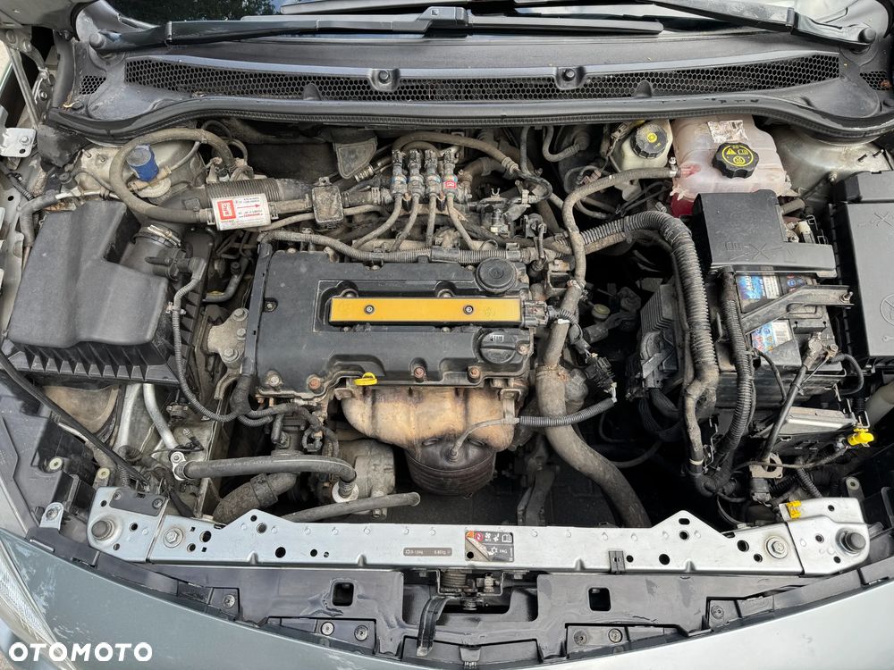 Opel Astra 1.4 Essentia - 26