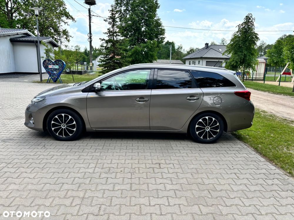 Toyota Auris 2.0 D-4D Prestige - 8