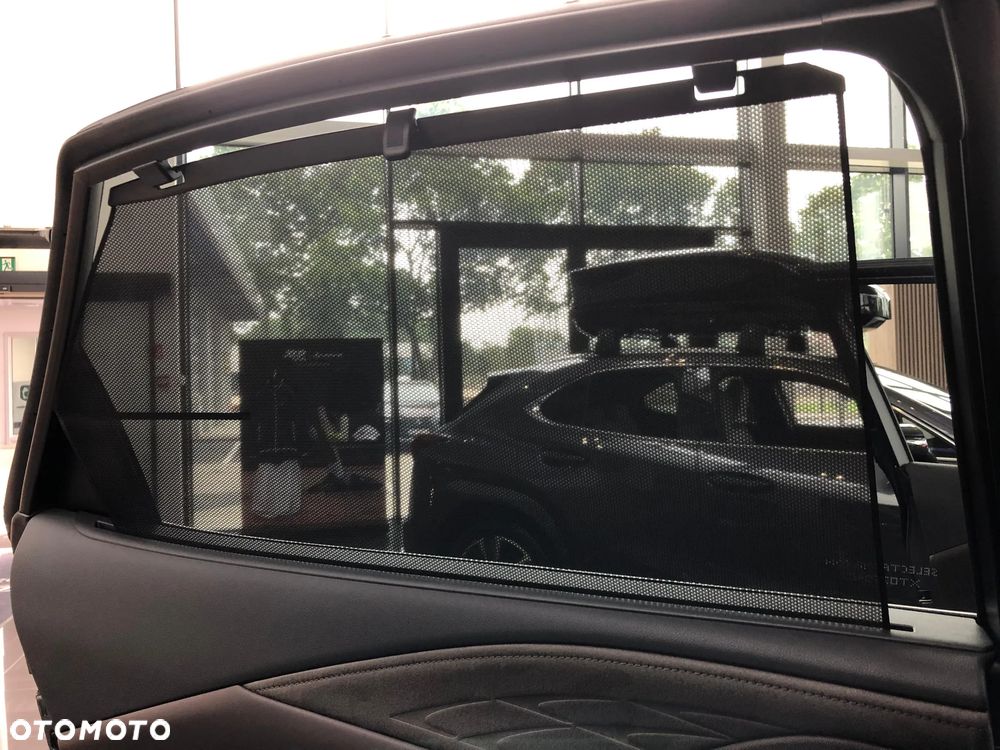 Lexus RX 450h+ Omotenashi - 22