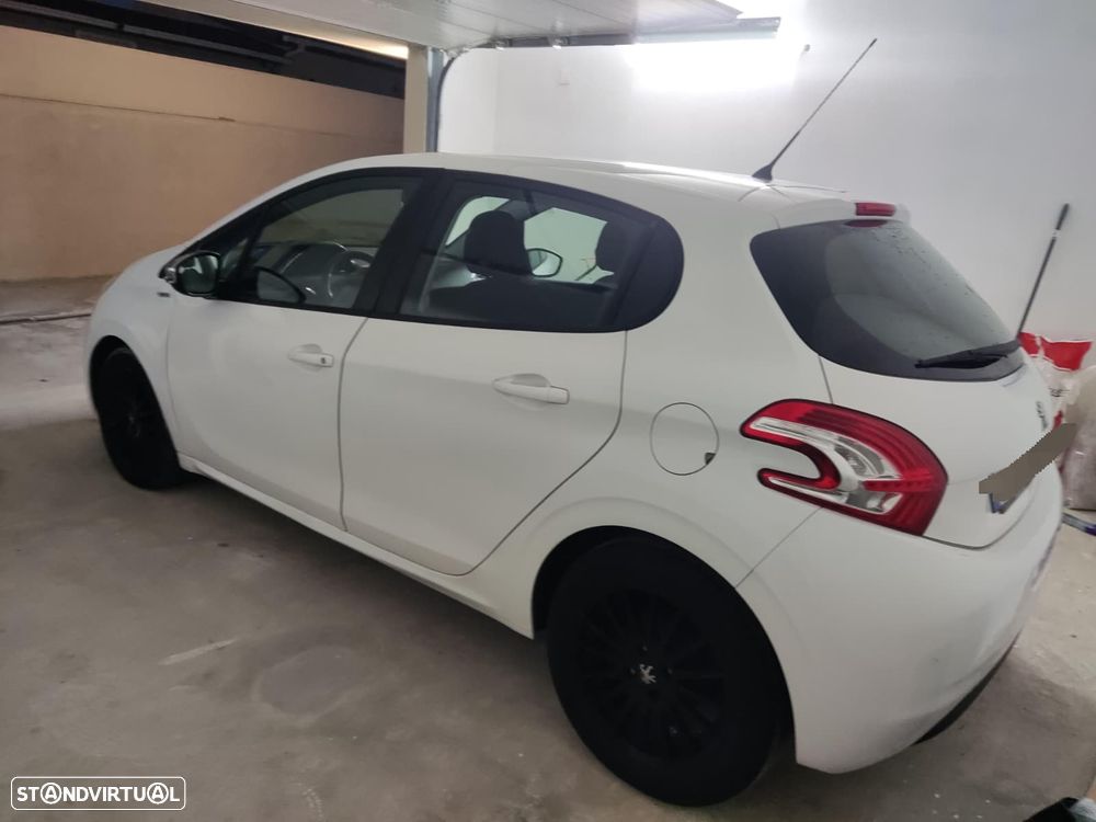 Peugeot 208 PureTech 82 Allure - 15