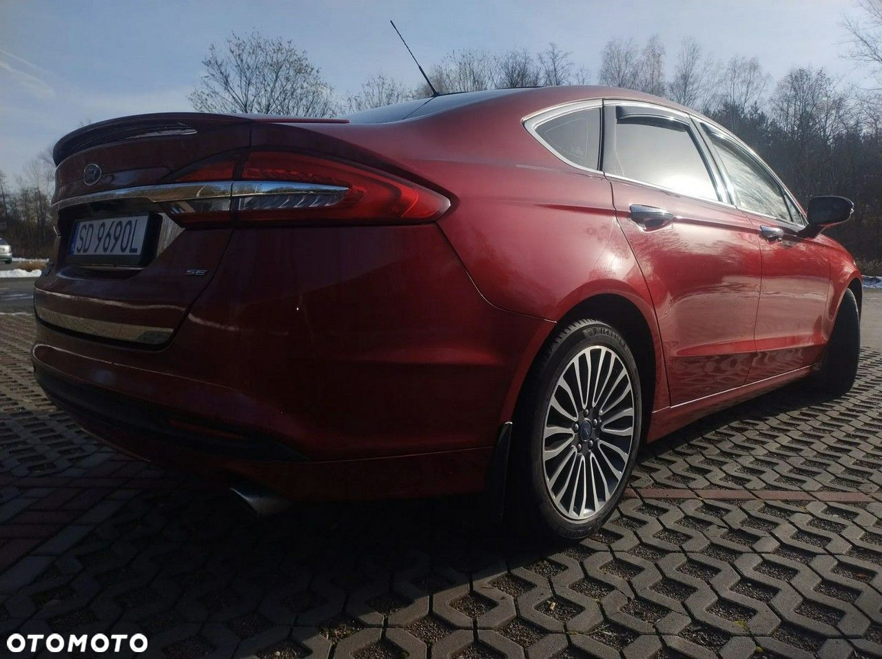Ford Fusion - 4