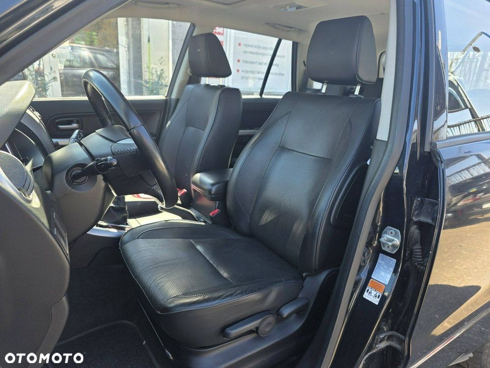 Suzuki Grand Vitara 1.9 DDiS Comfort + DPF Family - 6