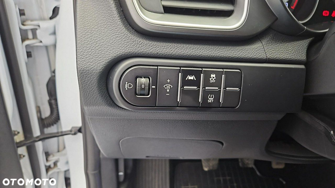Kia Ceed 1.5 T-GDI M - 17