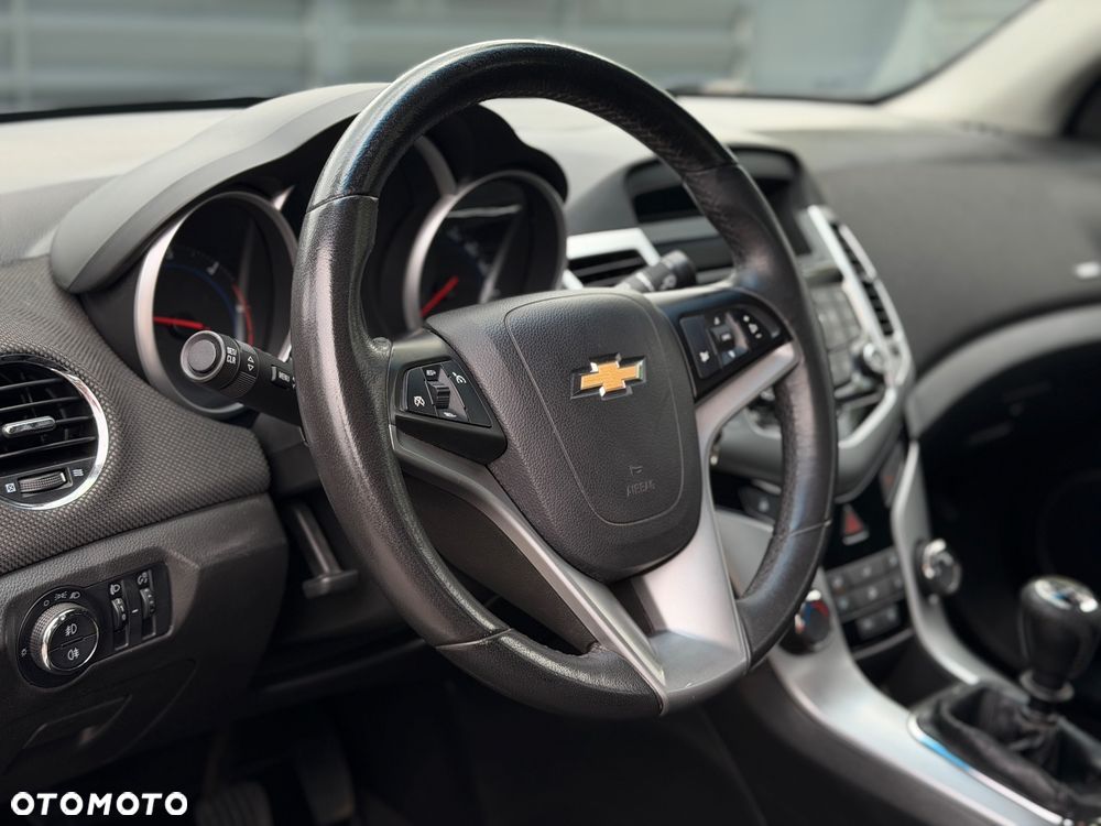 Chevrolet Cruze 1.7 D LT+ - 12
