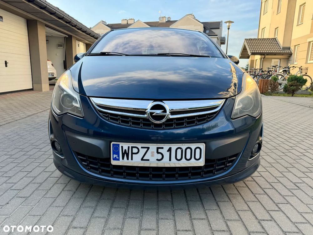Opel Corsa 1.4 16V Cosmo - 4