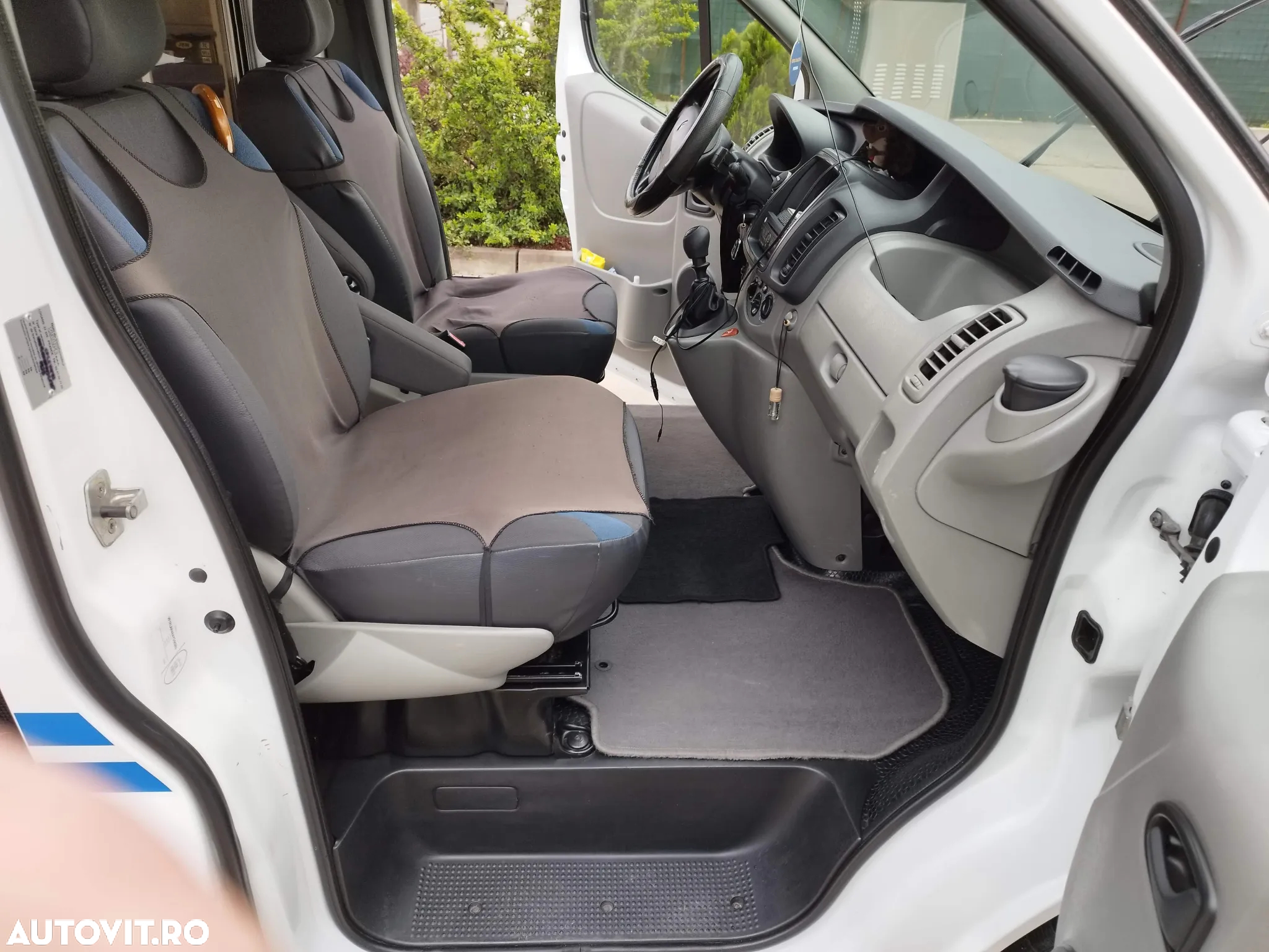 Renault TRAFIC - 9