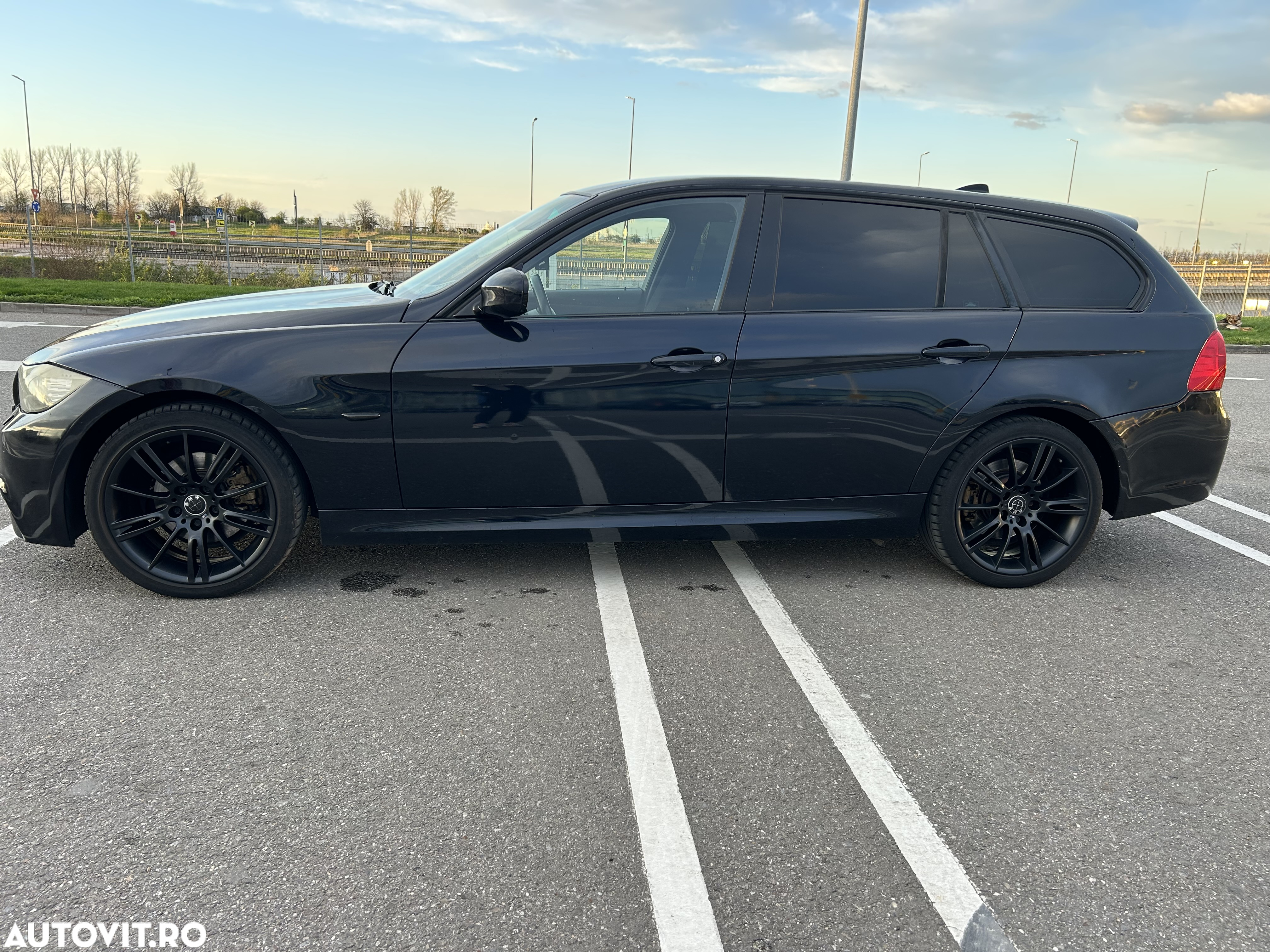 BMW Seria 3 320d xDrive DPF Touring Aut. - 5