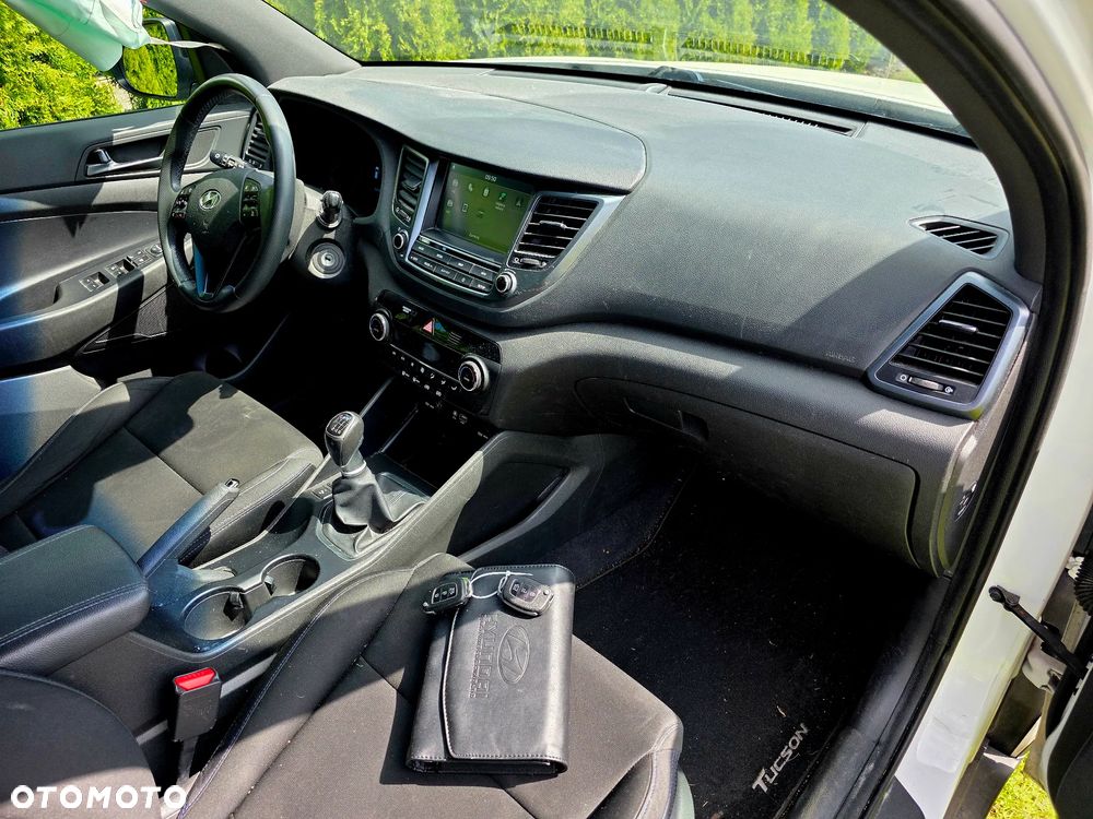 Hyundai Tucson 1.7 CRDI BlueDrive Comfort 2WD - 11