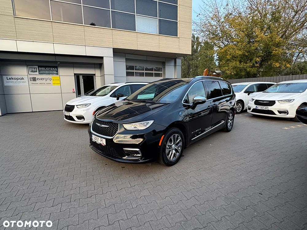 Chrysler Pacifica 2025 photo 4