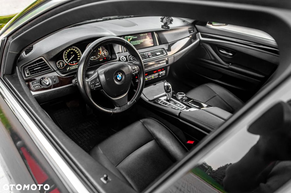 BMW Seria 5 530d Sport-Aut Luxury Line - 21
