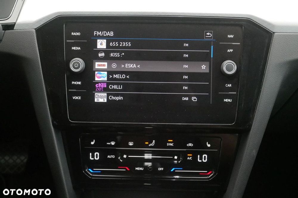 Volkswagen Passat Variant 2.0 TSI Business DSG - 10