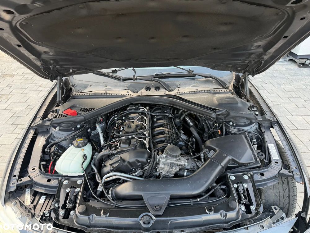 BMW Seria 3 335i - 6