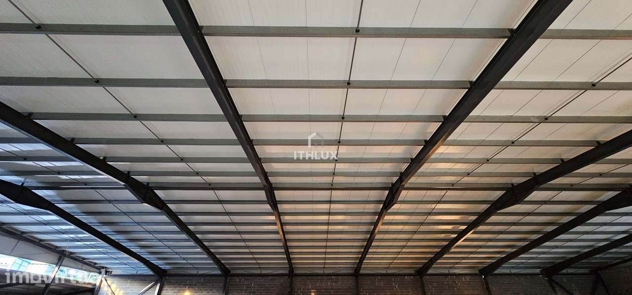 Armazém com + de 1600m2 em Seia - Grande imagem: 3/11
