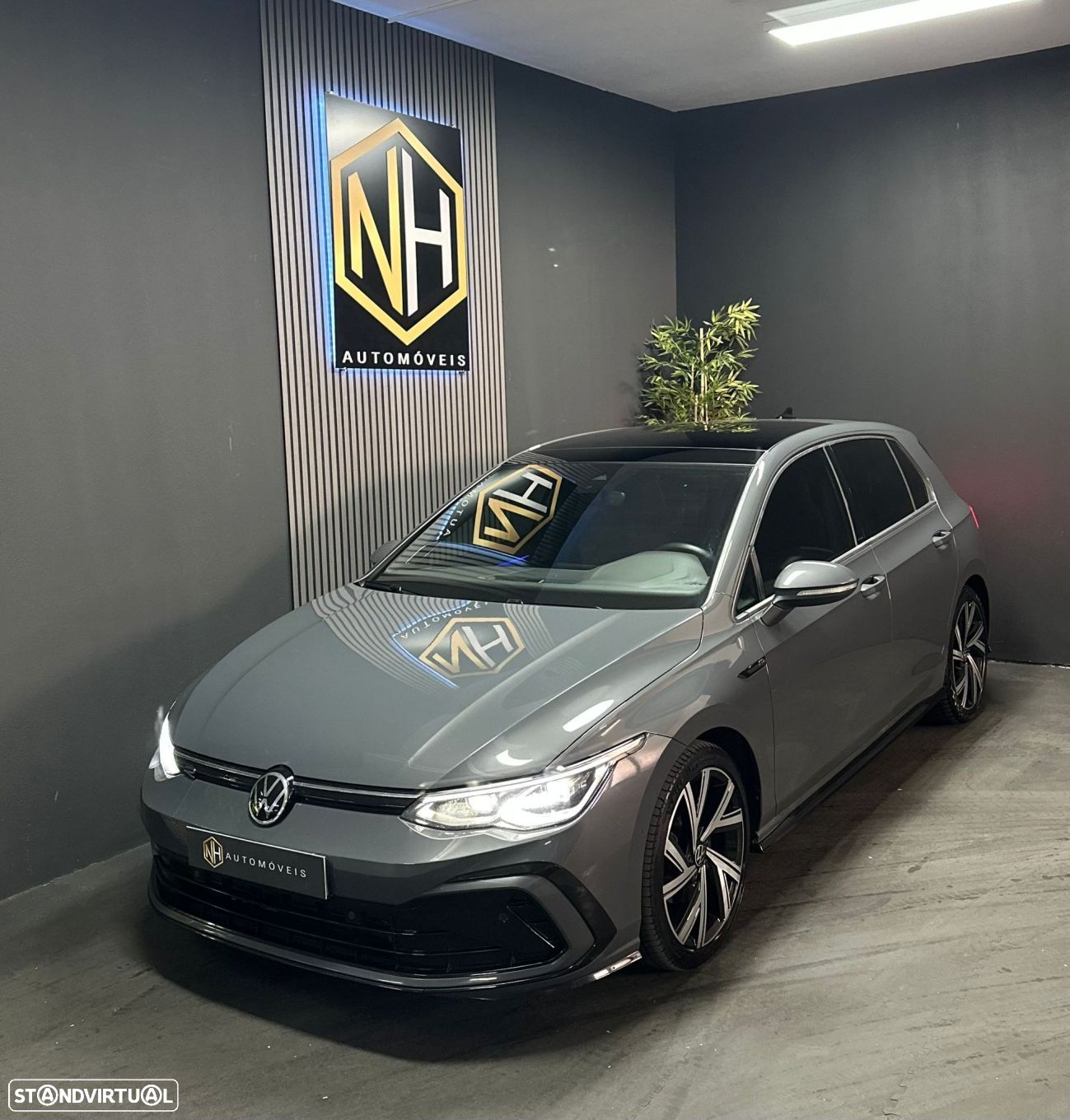 VW Golf 2.0 TDI R-Line DSG - 1