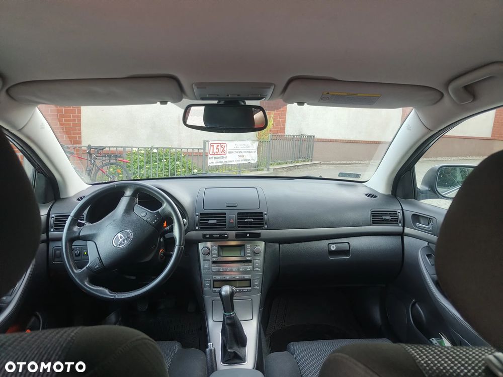 Toyota Avensis 1.8 VVT-i Luna - 14