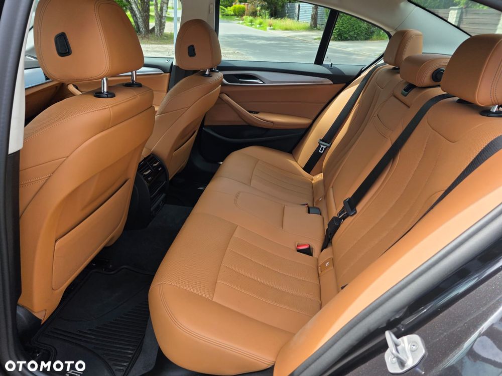 BMW Seria 5 520e Luxury Line - 26
