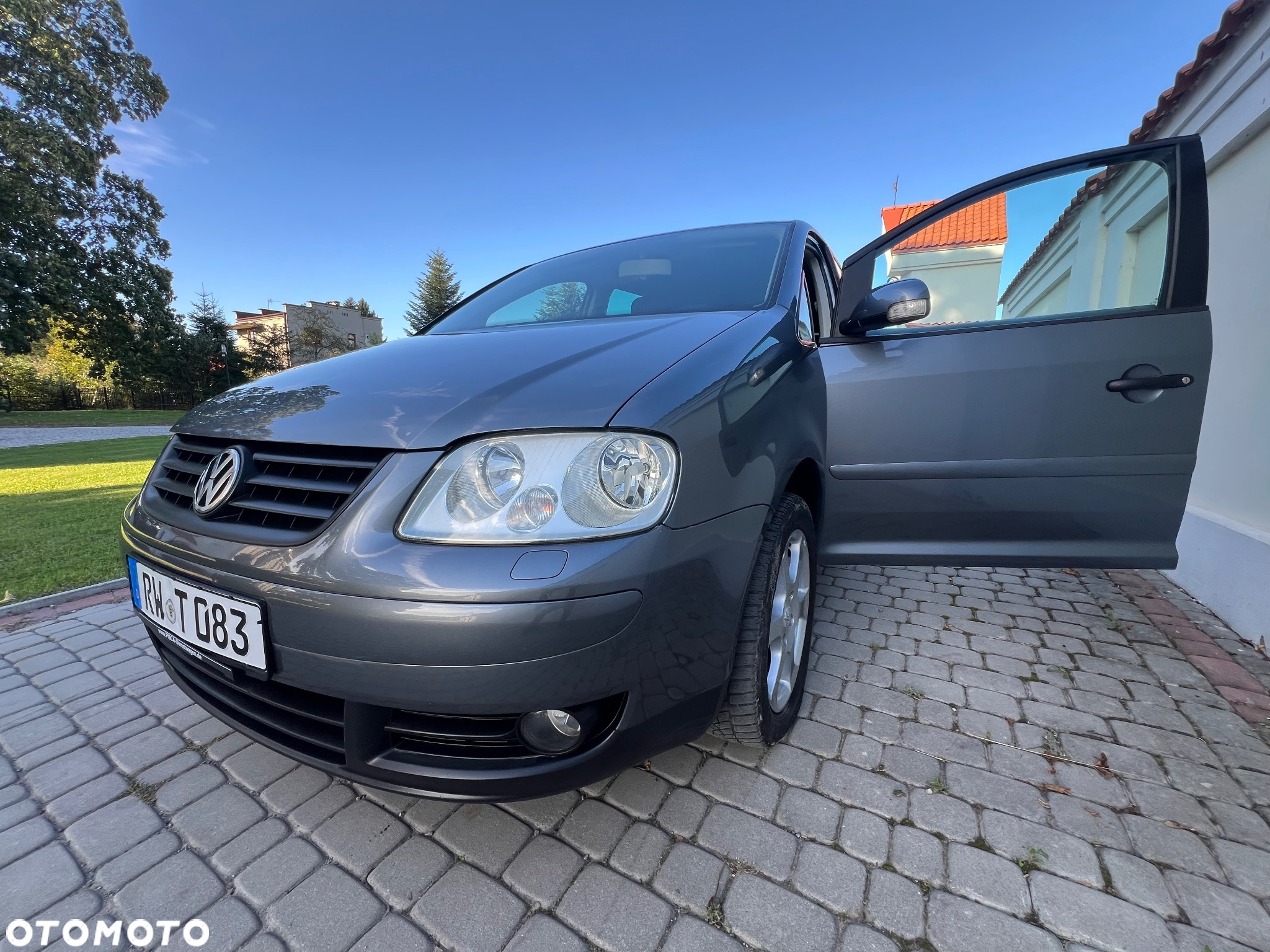 Volkswagen Touran - 13