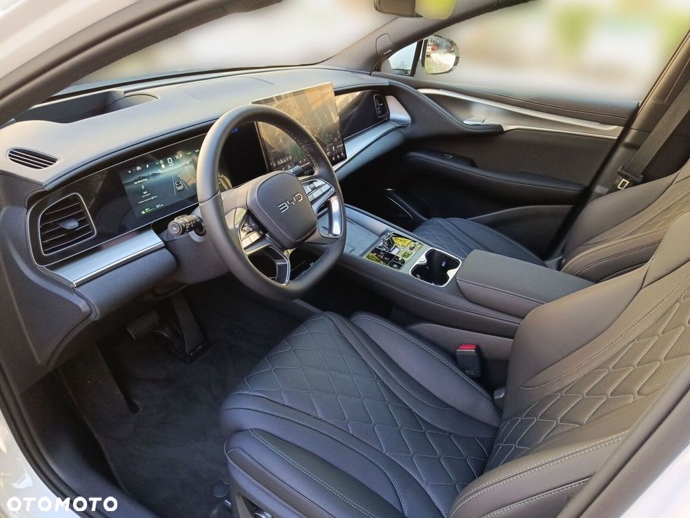 BYD Sealion 7 - 10
