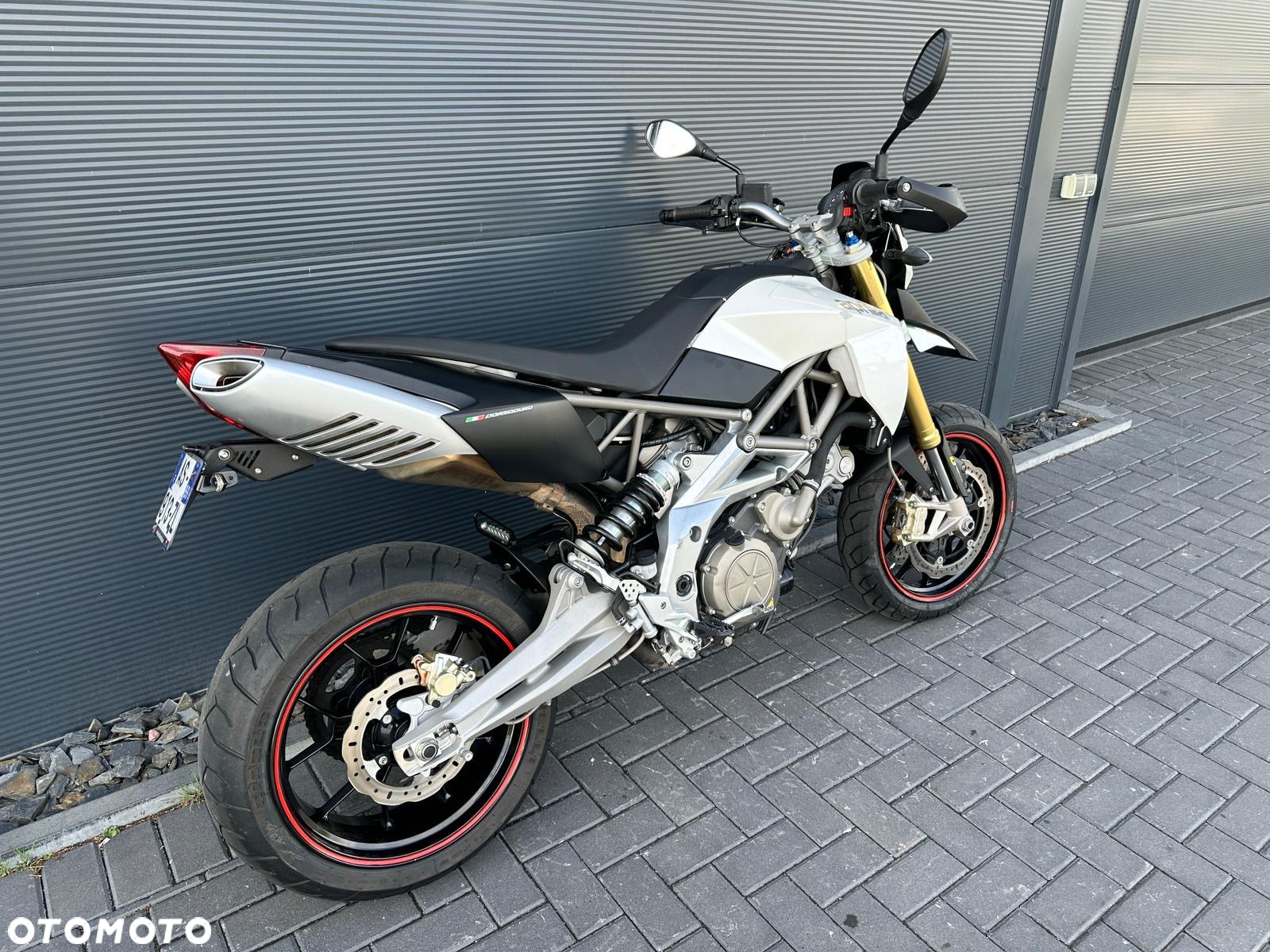 Aprilia Dorsoduro - 4