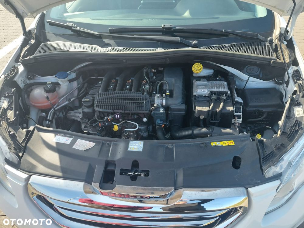 Peugeot 2008 PureTech 82 ETG5 STOP&START Allure - 20