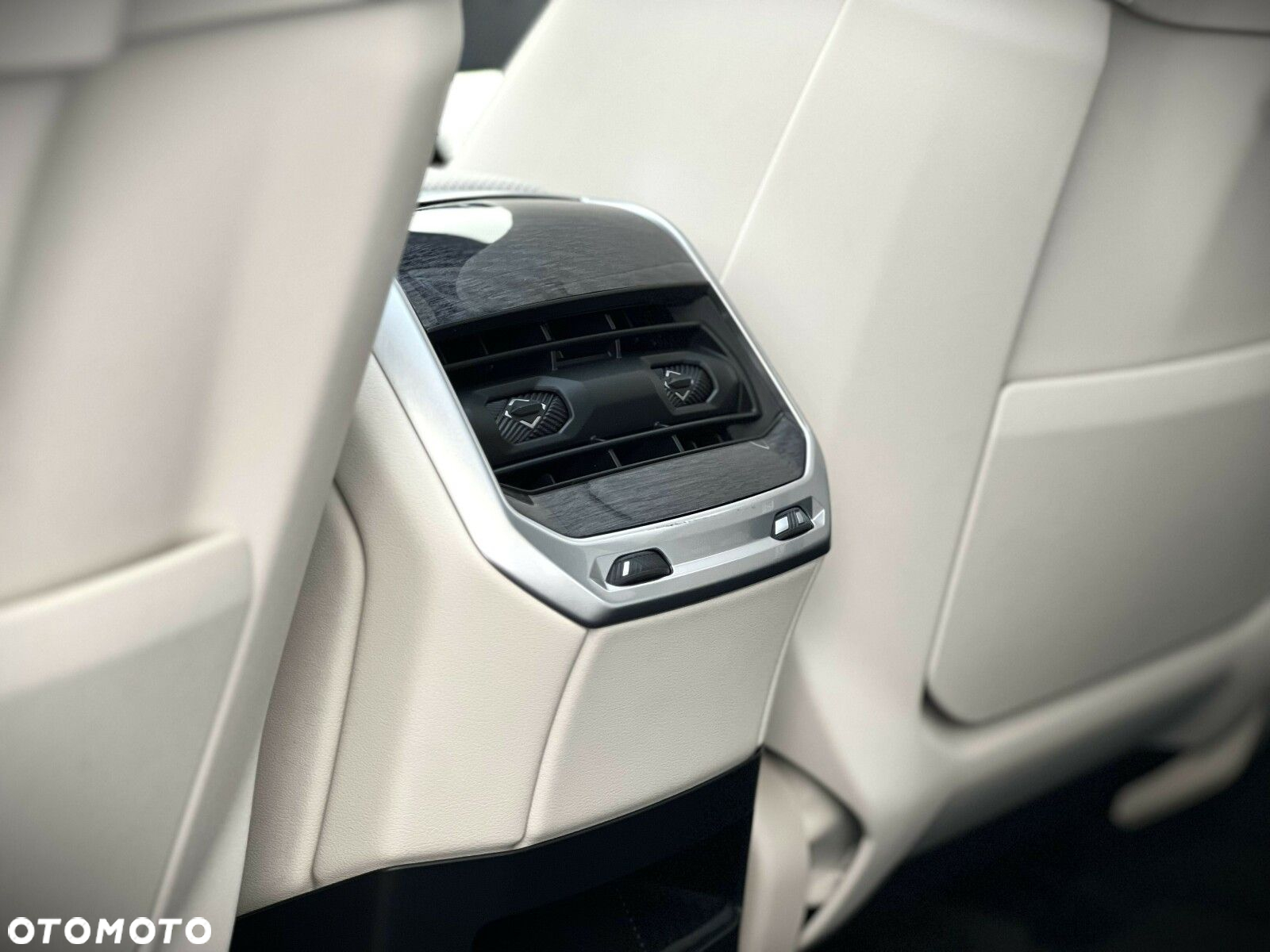 BMW i7 - 31