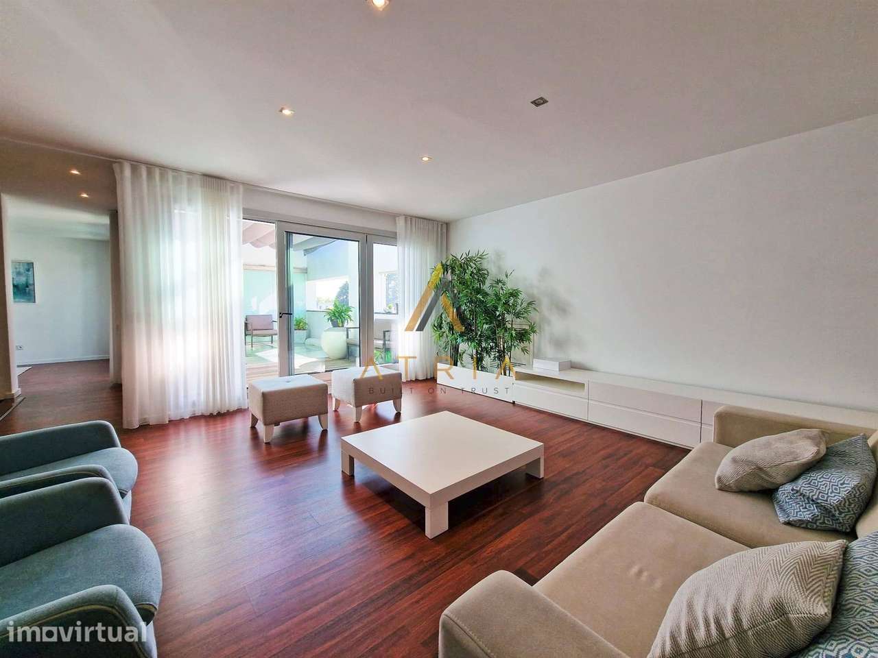 Apartamento T3 Duplex | Terraço | Garagem | Centro Leiria - Grande imagem: 2/24