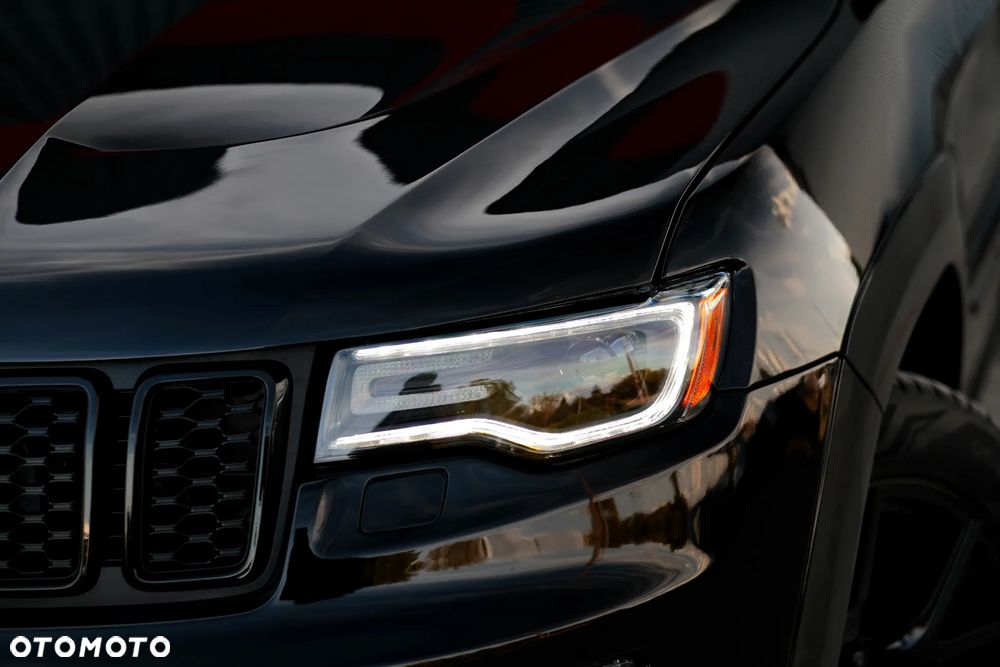Jeep Grand Cherokee - 14