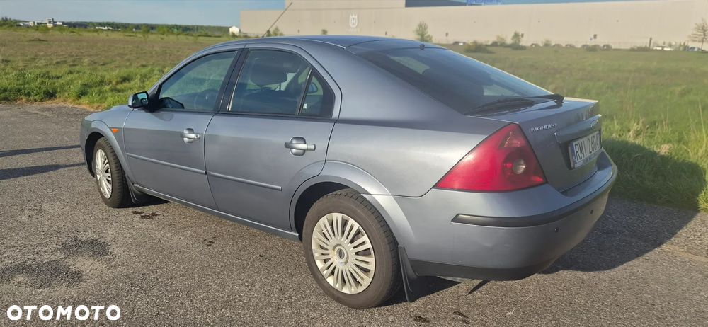Ford Mondeo 2.0 TDDi Ghia - 5