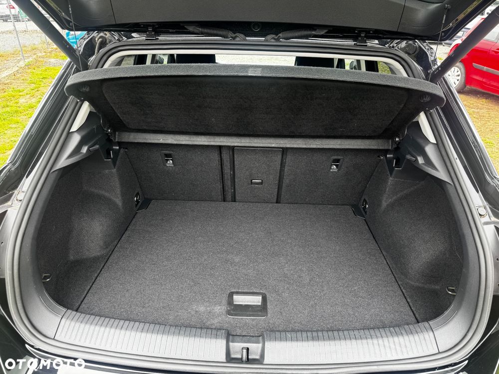 Volkswagen T-Roc 1.5 TSI OPF ACTIVE - 9