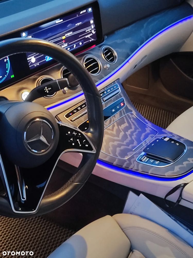 Mercedes-Benz Klasa E 300 AMG - 23