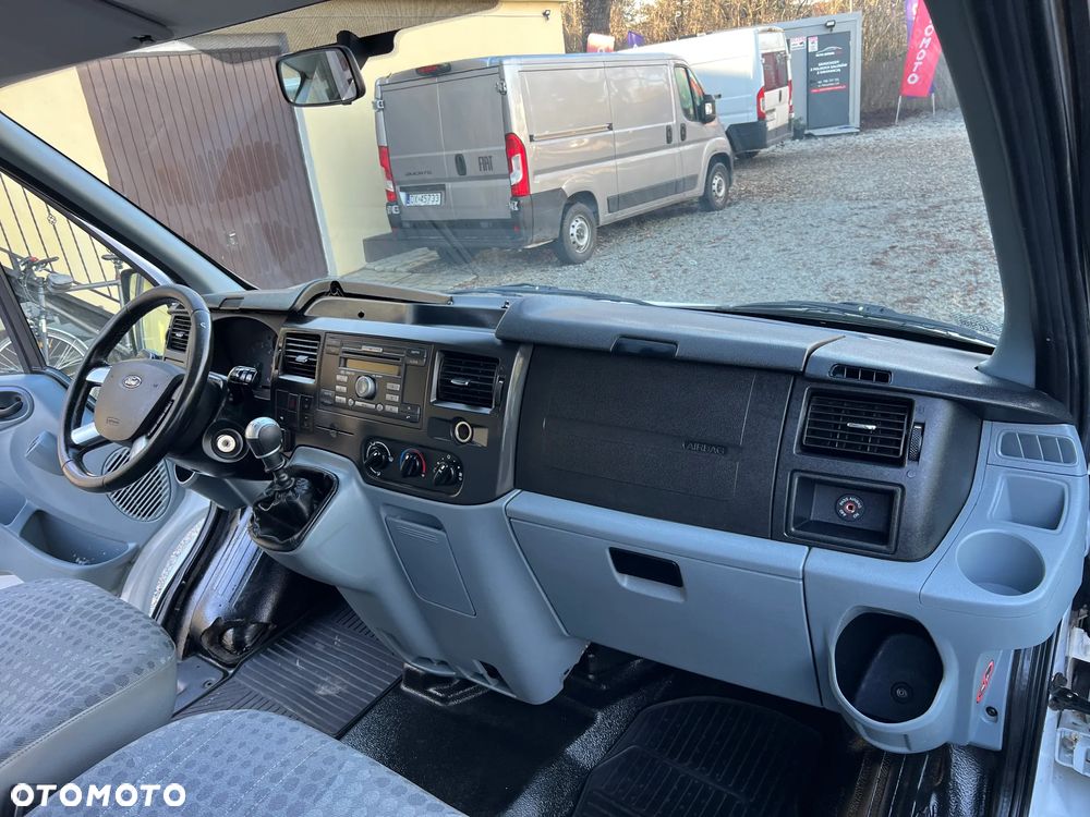 Ford Transit Furgon Brygadowy 6 os. 4x4 L3H3 2.4 TDCI 140KM 4x4 - 11