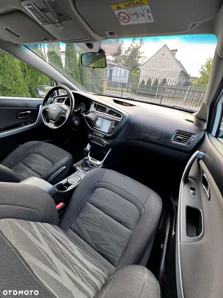 Kia Ceed 1.4 CVVT Dream-Team Edition - 15