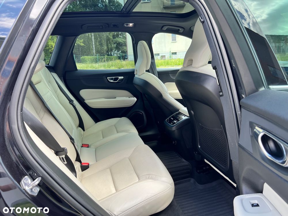 Volvo XC 60 B4 D AWD Geartronic Inscription - 29