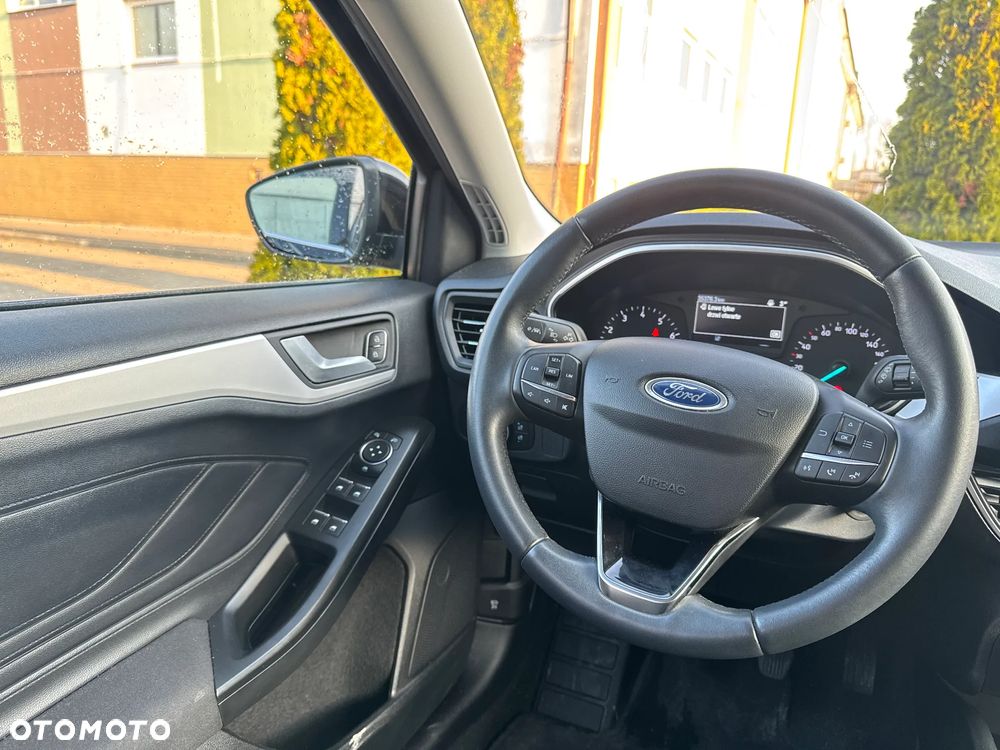 Ford Focus 1.0 EcoBoost Trend Edition - 6