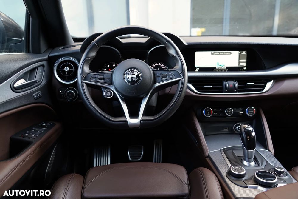 Alfa Romeo Stelvio 2.0 Turbo 16V AT8-Q4 Executive - 12