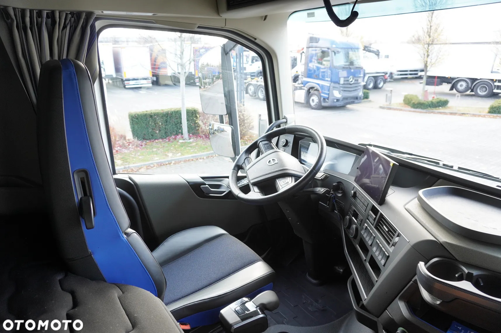 Volvo FH 500 6×2 Globetrotter XL / 2023 / 114 tys.km / FABRYCZNIE NOWA NACZEPA niskopodwoziowa Kässbohrer LB3E - 8