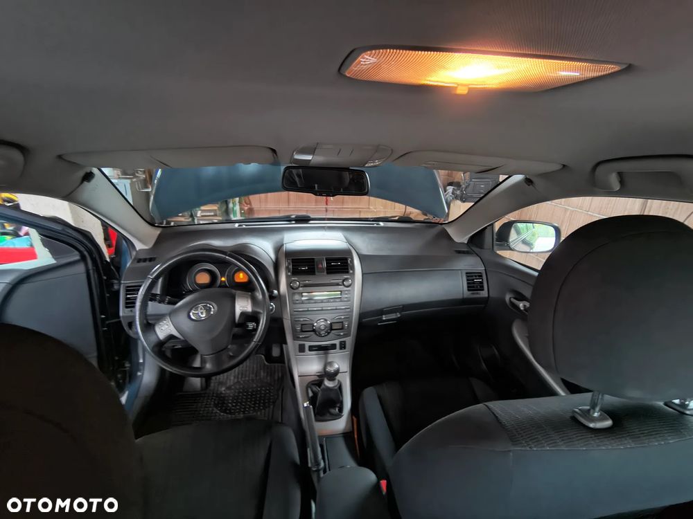 Toyota Corolla 1.6 VVT-i Prestige - 18