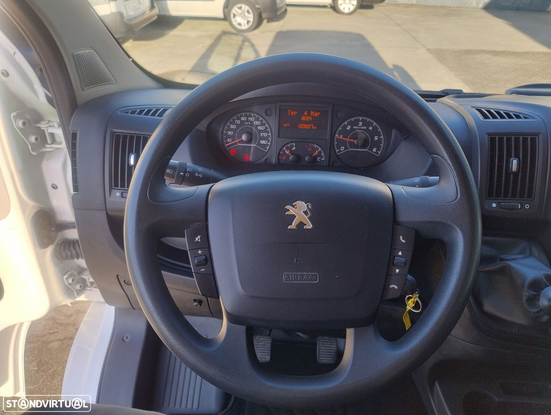 Peugeot Boxer 2.2 BlueHDi 330 L2H2 Premium - 20