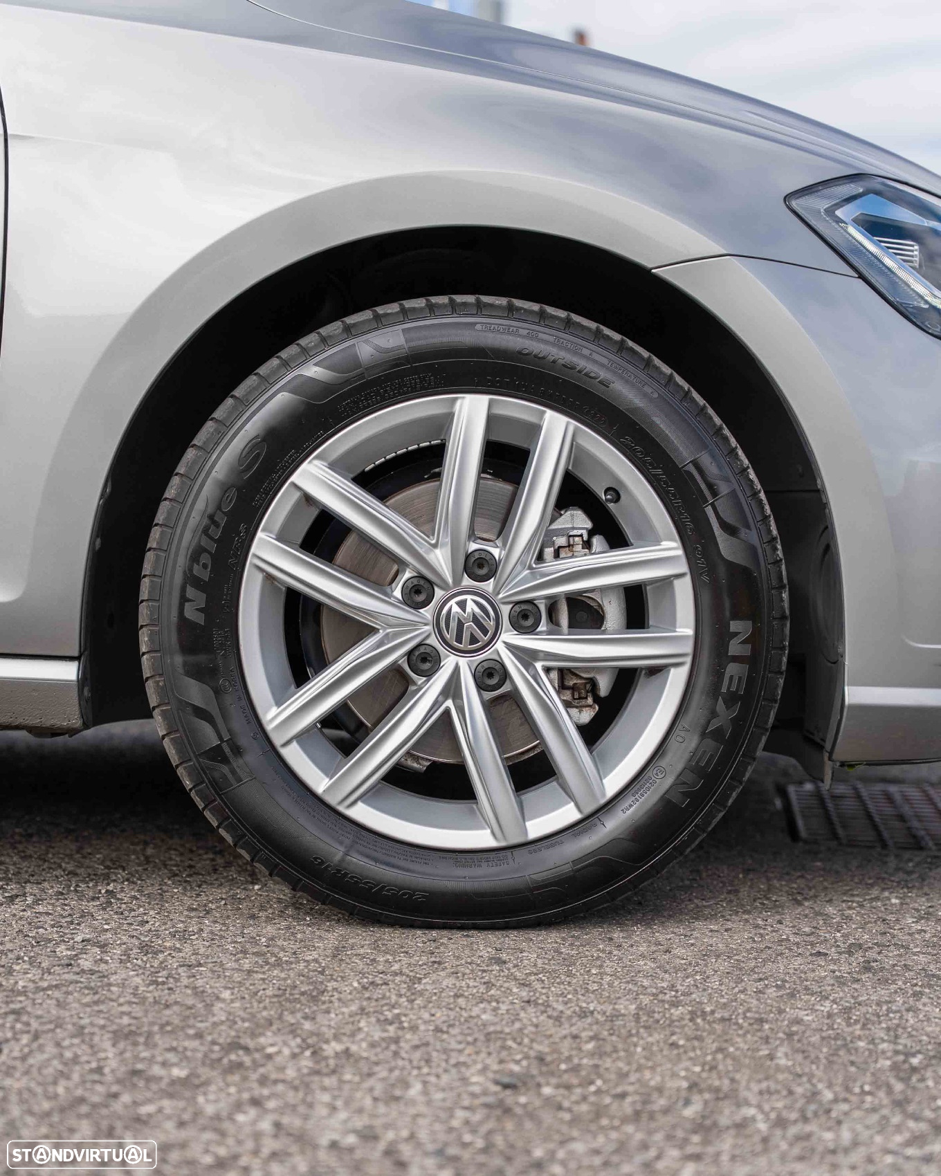 VW Golf Variant 1.6 TDi Highline DSG - 6