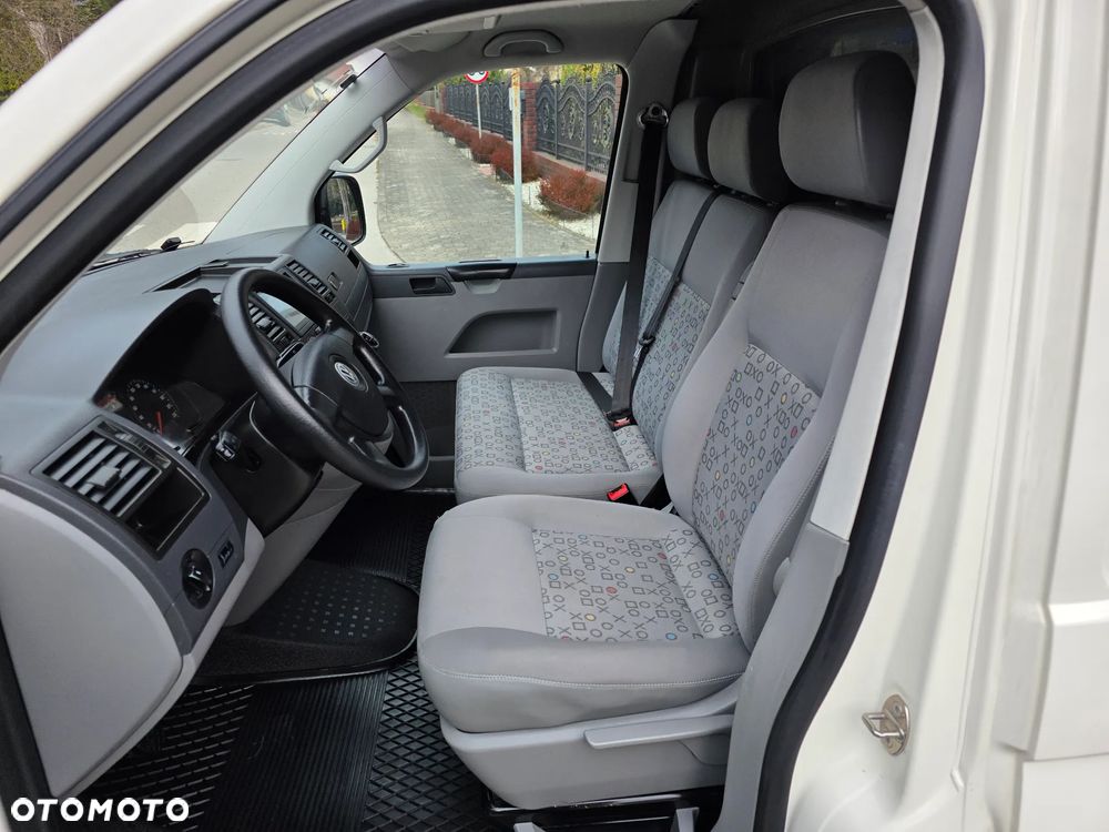 Volkswagen Transporter T5 - 14
