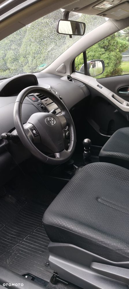 Toyota Yaris 1.33 Sol - 8