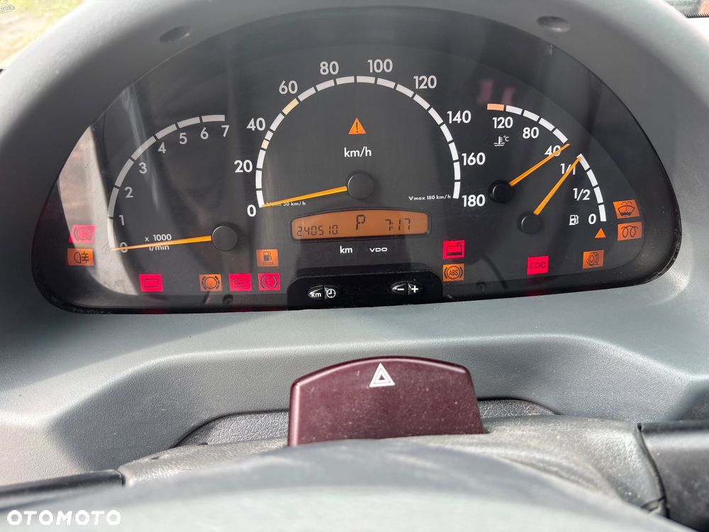 Mercedes-Benz Sprinter - 5