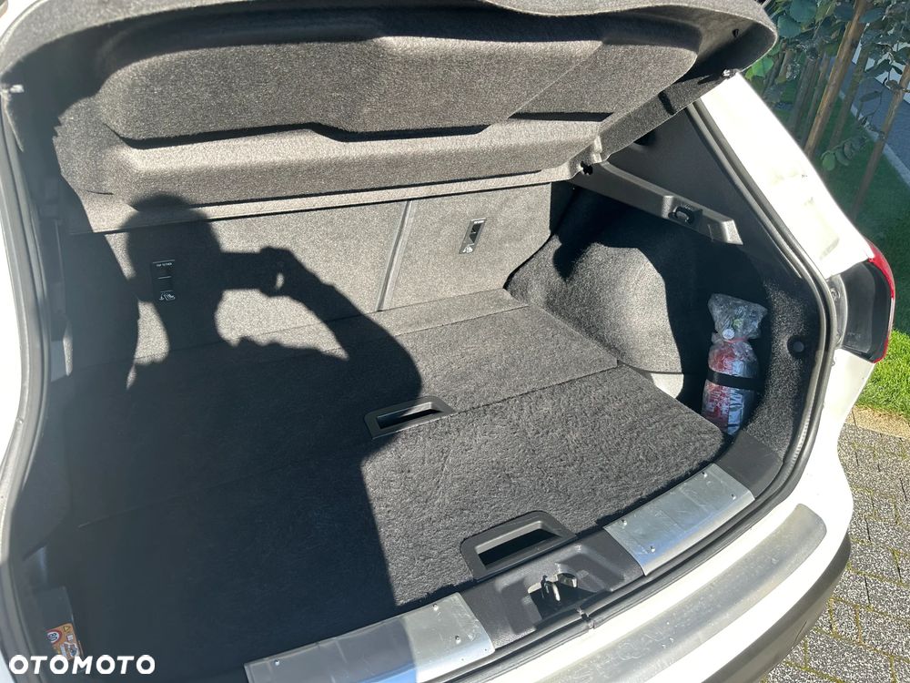 Nissan Qashqai 1.6 DIG-T TEKNA+ - 19