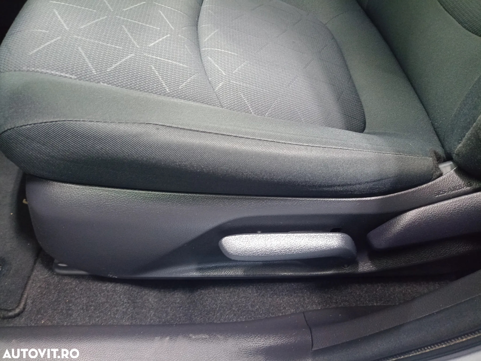 Toyota RAV4 2.0P CVT AWD Dynamic - 10