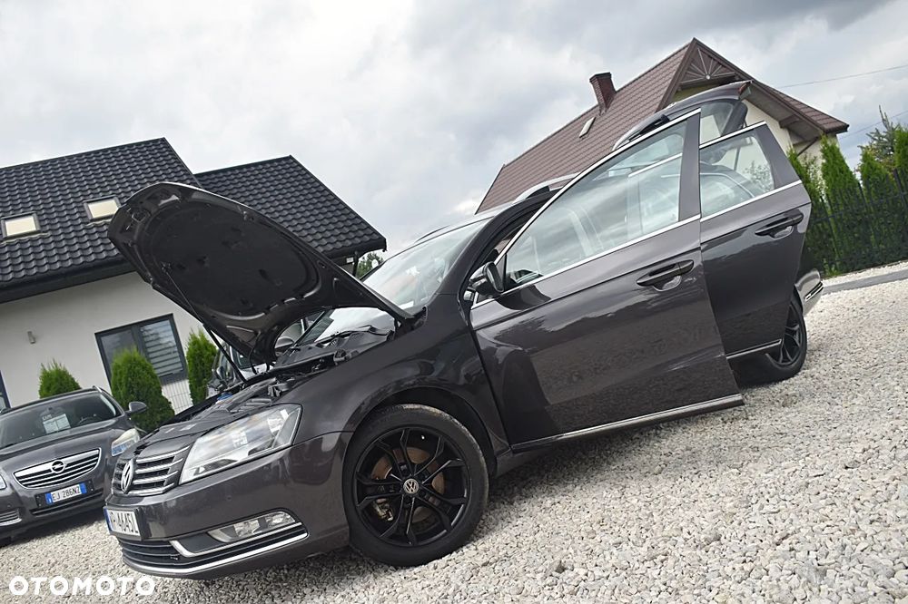 Volkswagen Passat 2.0 TDI Highline - 12