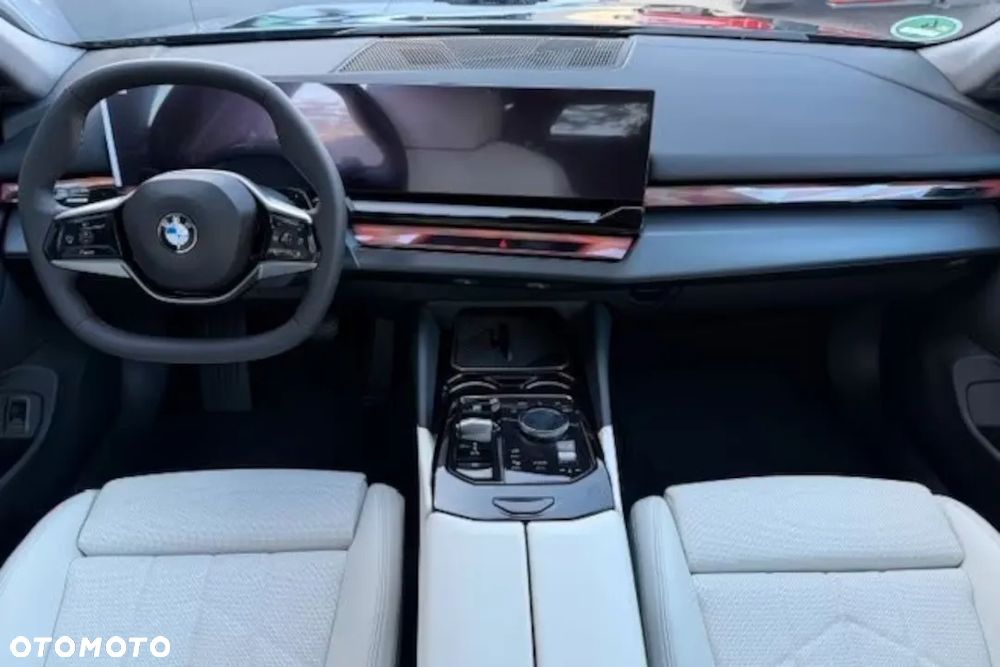BMW Seria 5 520d xDrive mHEV M Sport - 21