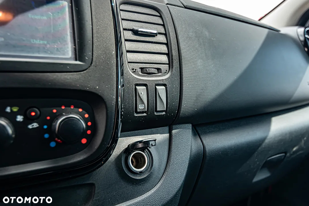 Opel Vivaro - 25