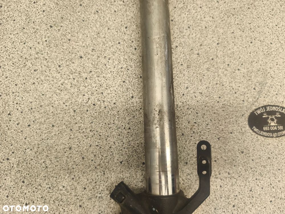 Laga lewa, zawieszenie przód, amortyzator, kopyto Triumph Tiger 1050 - 14