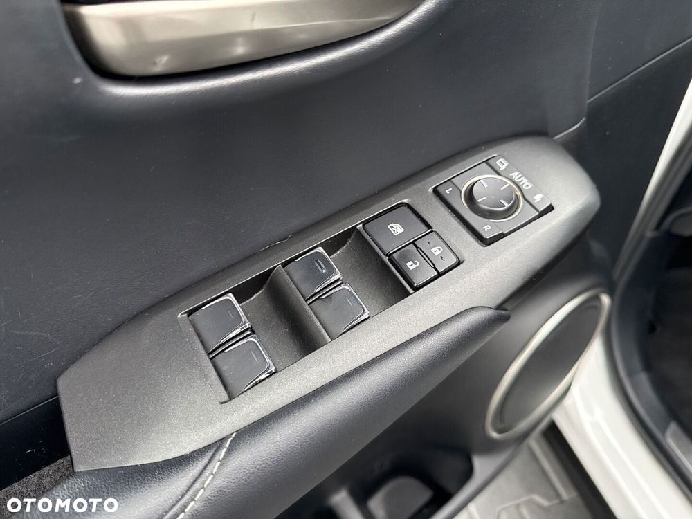 Lexus NX 300h F Impression AWD - 24